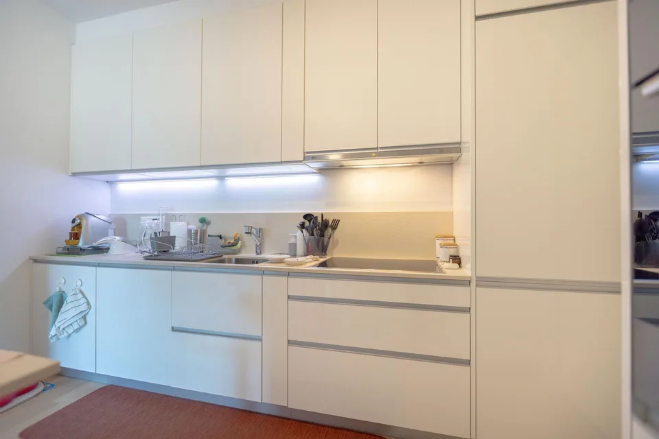 GERÄUMIGE UND MODERNE 4.5 HOCHWERTIGE WOHNUNG MIT TERRASSE IN BREGANZONA