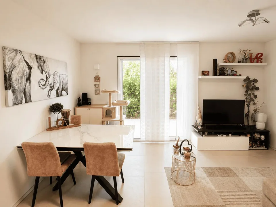 APPARTAMENTO 2.5 IN RECENTE RESIDENZA CON PISCINA