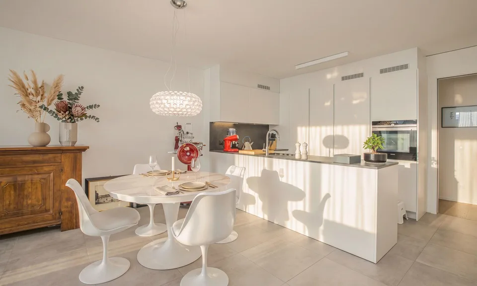 RAFFINIERTES 4,5 ZIMMER HOCHWERTIGE WOHNUNG MIT TERRASSE IN MASSAGNO