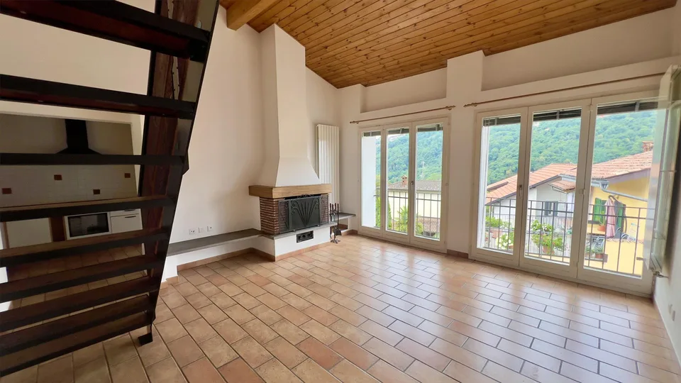 AFFARE - CONFORTEVOLE DUPLEX 3.5 LOCALI NEL CUORE DI PURASCA