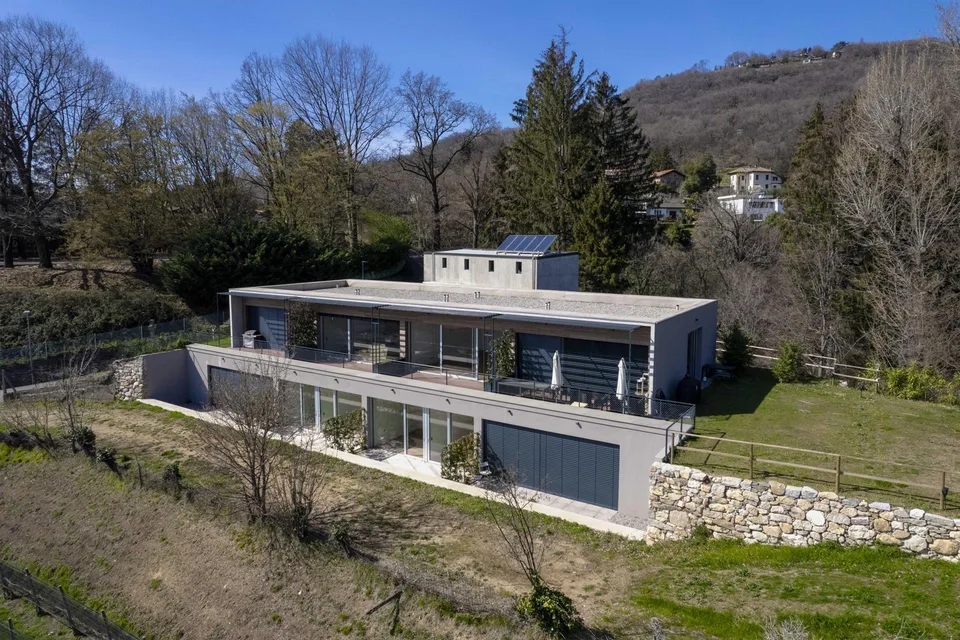 STUNDEVOLLE 4.5 ZIMMER MIT GROßEN TERRASSEN IM GRÜNEN IN RANCATE – Foto 6 von 10