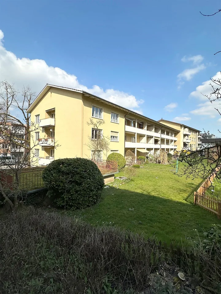 Auf dem grossen Balkon den Feierabend geniessen - Befristet für 1 J...