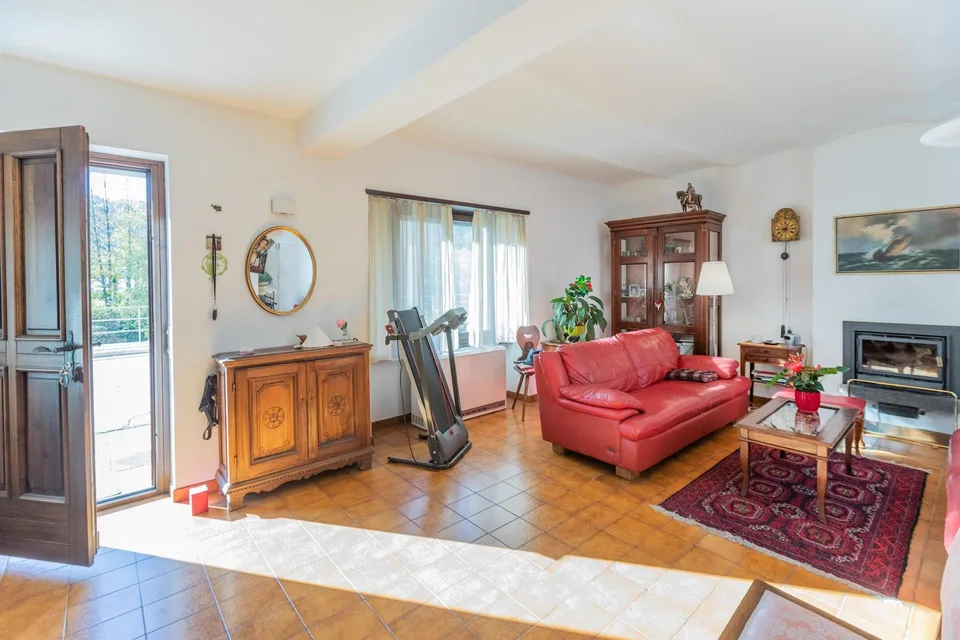 AFFAIRE - MAISON 3.5 PIÈCES AVEC TERRASSES À PONTE TRESA