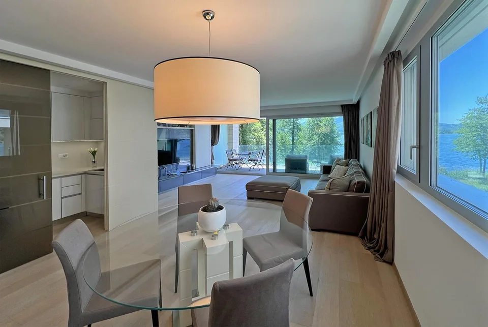 STUNNING UND MODERN 4.5 MIT TERRASSE UND SEEBLICK IN MUZZANO