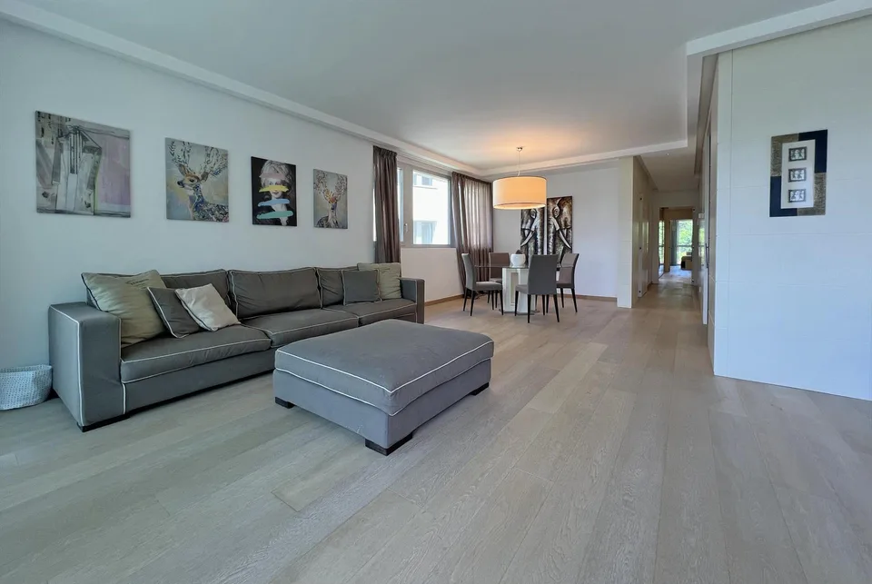 STUNNING UND MODERN 4.5 MIT TERRASSE UND SEEBLICK IN MUZZANO