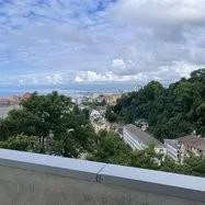 2 pièces près du Chuv et métro avec balcon et vue sur le lac