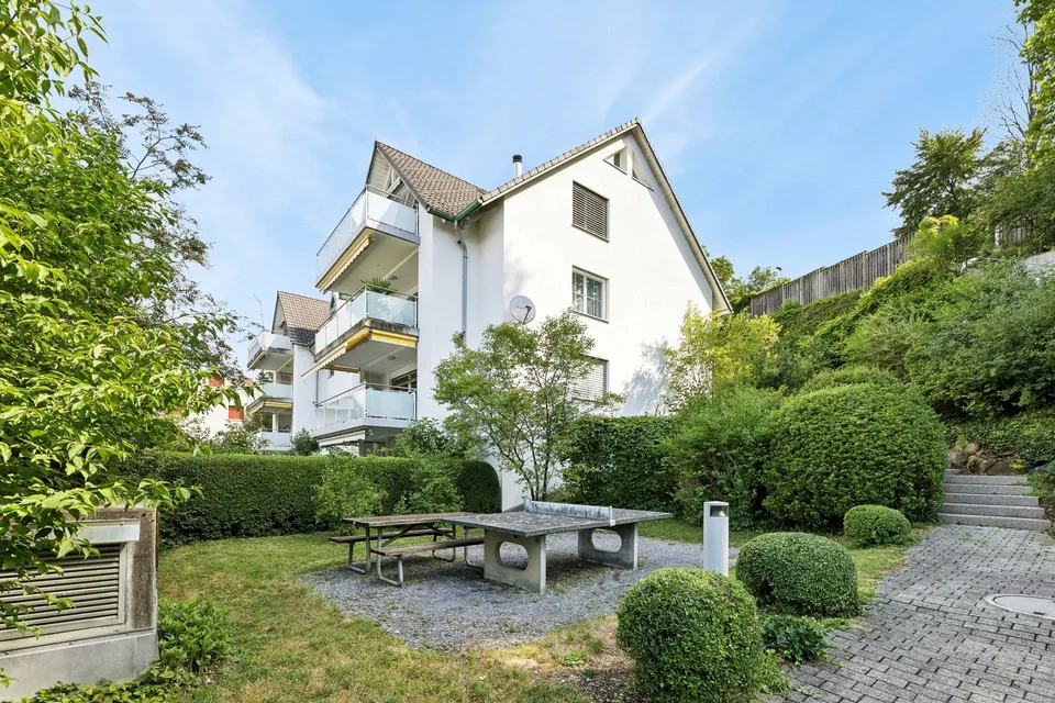 Moderne 4.5-Zimmer-Eigentumswohnung zu verkaufen