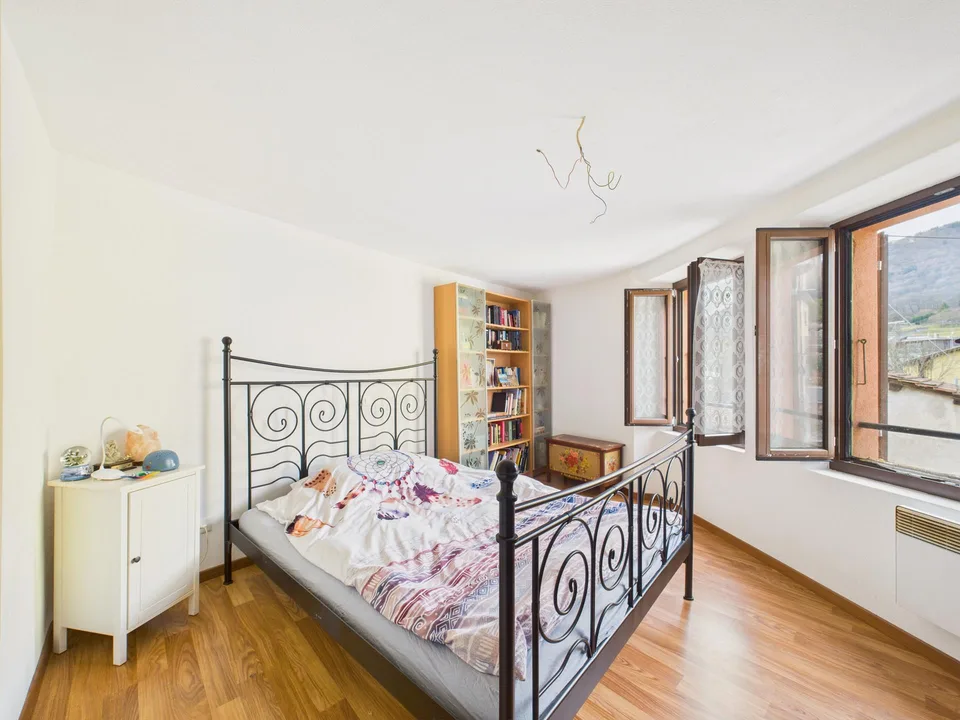 5-ZIMMER-HAUS VOLLSTÄNDIG RENOVIERT IN MIGLIEGLIA