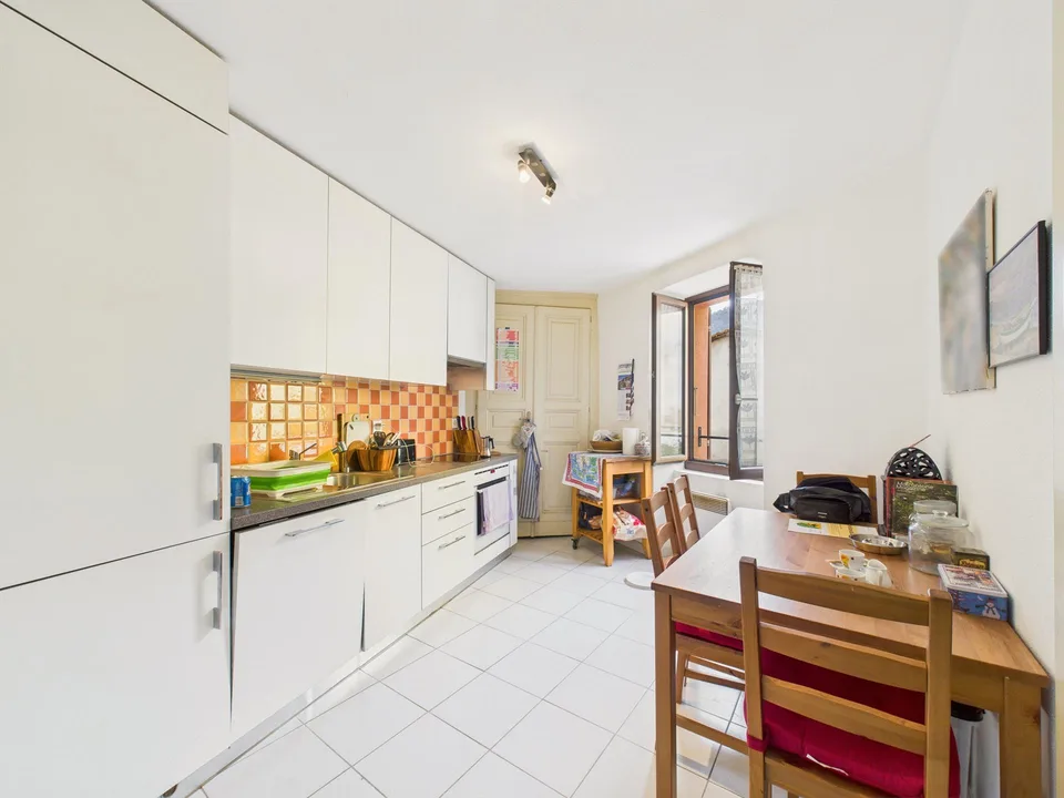 5-ZIMMER-HAUS VOLLSTÄNDIG RENOVIERT IN MIGLIEGLIA