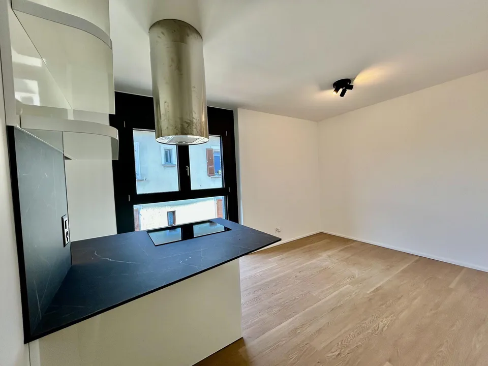 ZU VERMIETEN KOMFORTABLE UND MODERNE 1.5-ZIMMER-WOHNUNG IN NOVAZZANO
