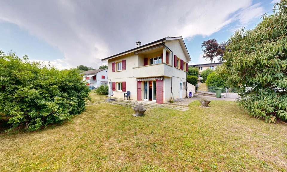 Exclusif: Petite villa de 3 chambres à rénover
