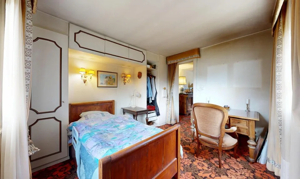 Exklusiv: Kleine 3-Zimmer-Villa zu renovieren