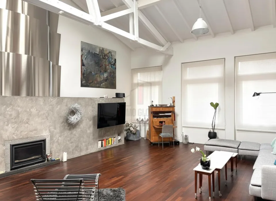 LOFT MAGNIFIQUE À UN NOUVEAU PRIX