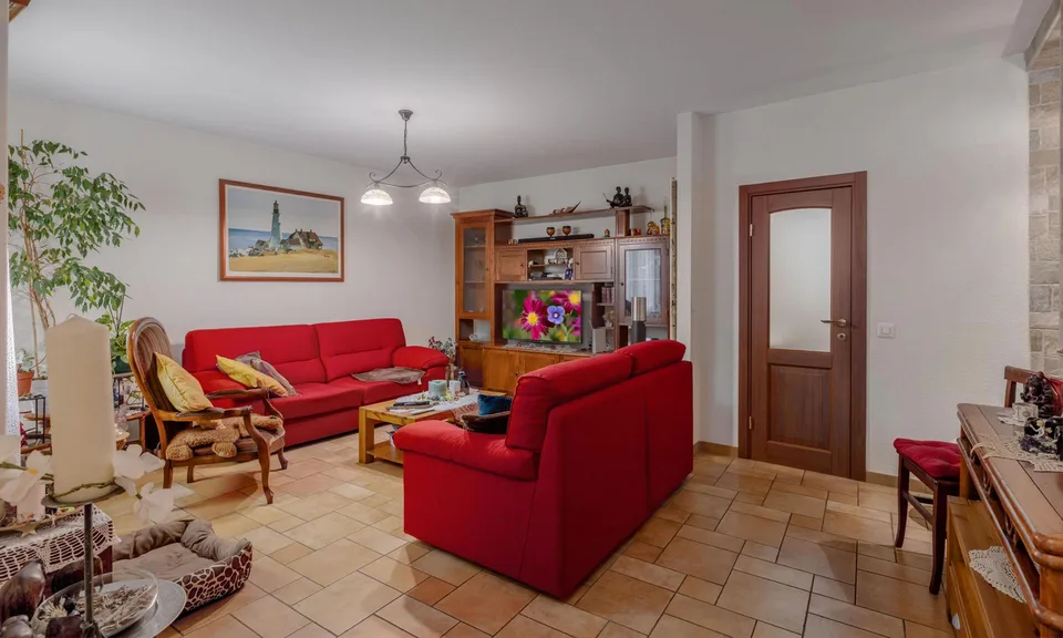 Einladendes und charmantes 5.5-Zimmer-Haus mit Garten in Medeglia