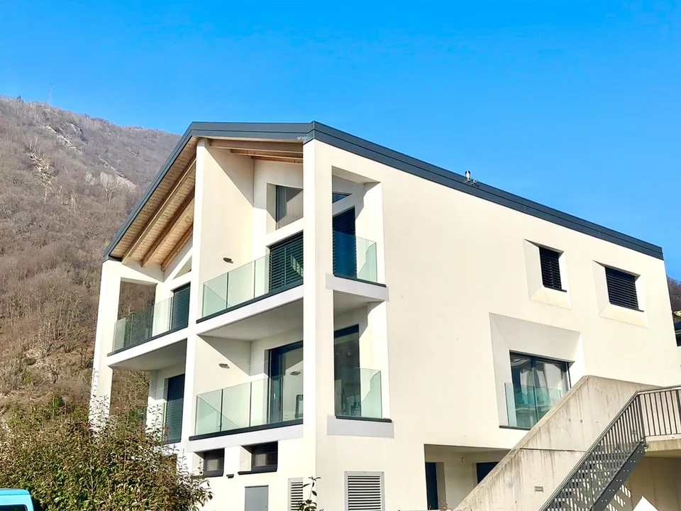 Eleganza Moderna e Comfort: Villa con Rifiniture di Pregio
