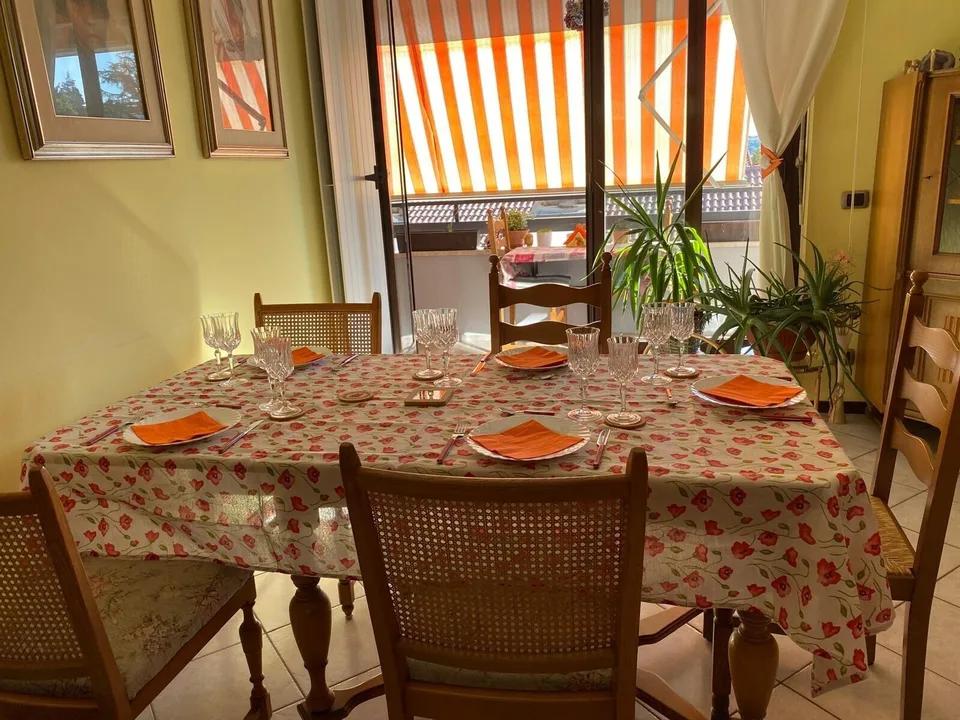 4,5 ZIMMER LETZTE ETAGE MIT PARKPLÄTZEN IN MORBIO INFERIORE