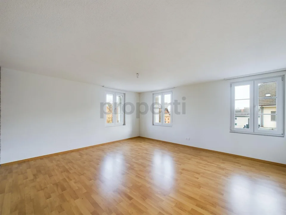 Carattere rurale, layout spazioso e balcone accogliente