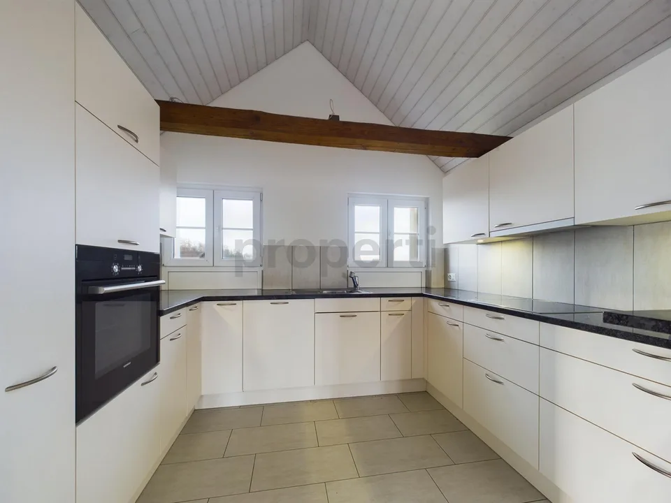 Carattere rurale, layout spazioso e balcone accogliente