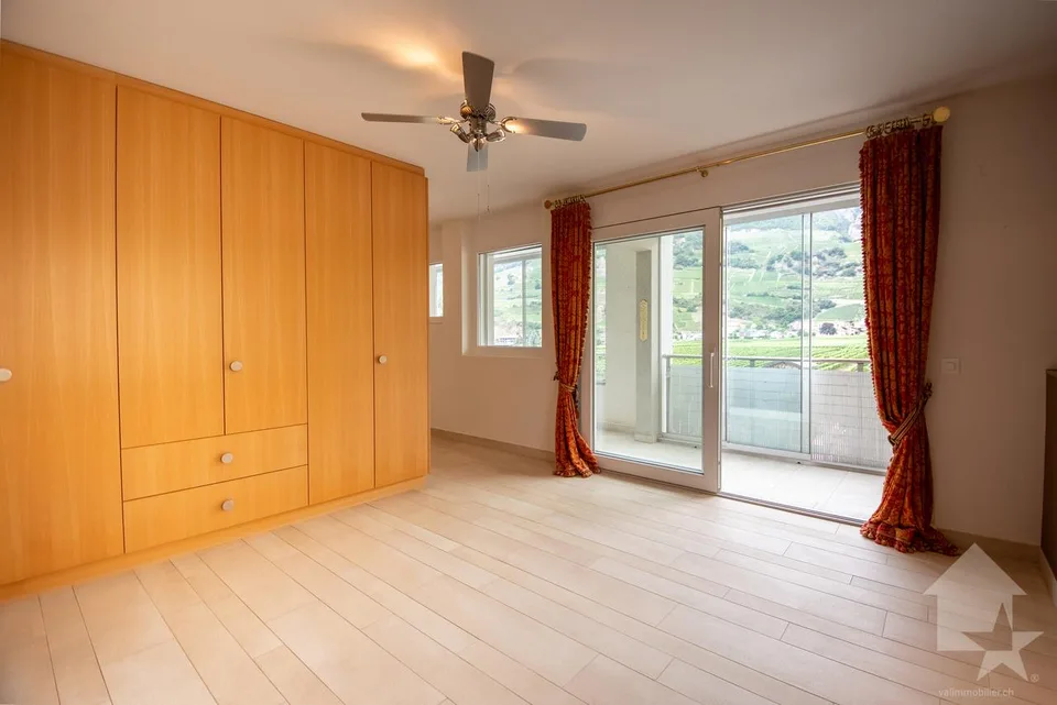 Spacieux appartement traversant dans les bains de Saillon – Foto 11 von 19