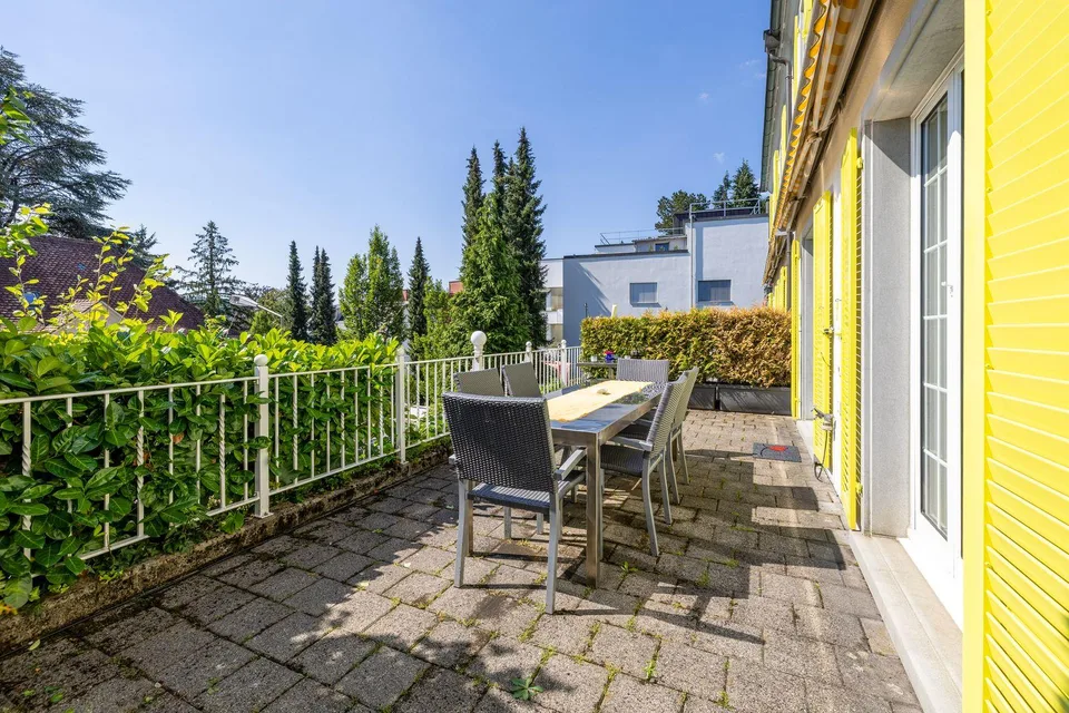 Attraktives Doppeleinfamilienhaus mit ausgebautem Dachgeschoss an T...