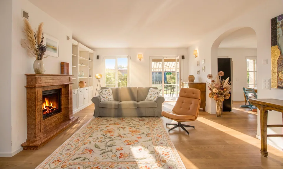 MAGNIFIKES HAUS MIT 5.5 ZIMMERN UND GARTEN IN GENESTRERIO