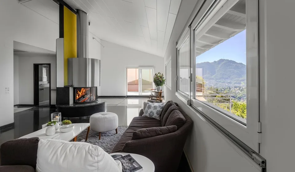 Exklusive Villa 5.5 mit Pool und atemberaubendem Blick in Muzzano