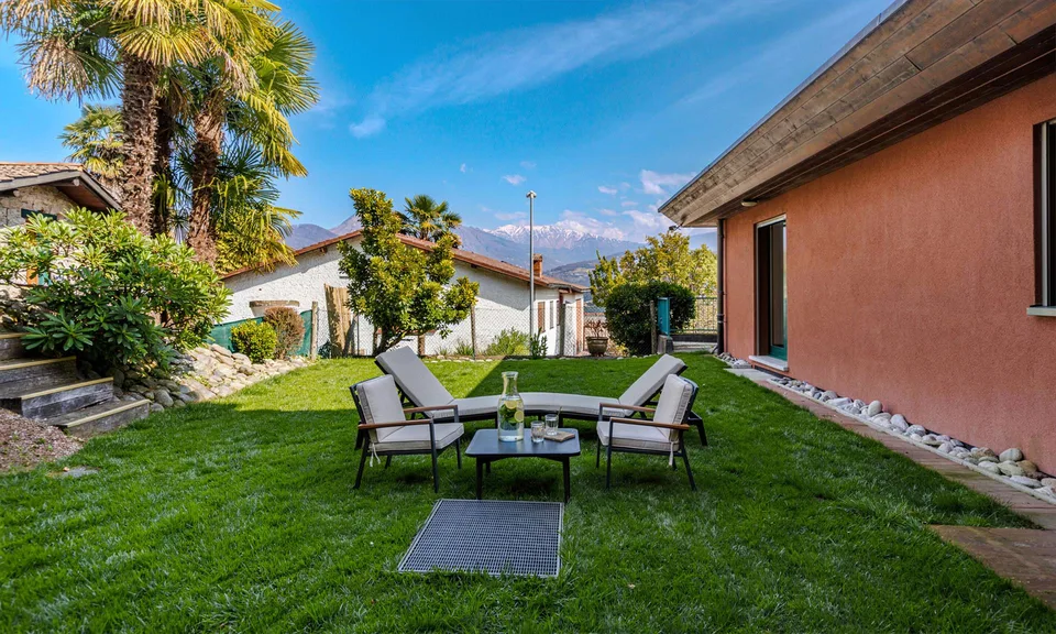 Einladende 4,5-Einheit mit Garten und offener Aussicht in Manno