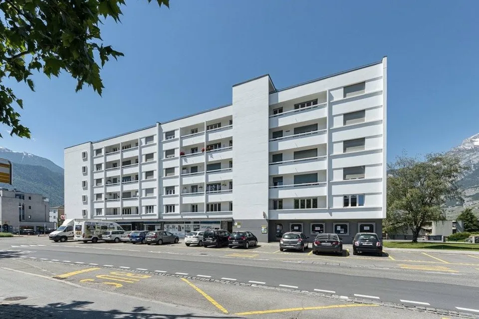 A sasir ! Idéalement situé au centre-ville de Conthey !