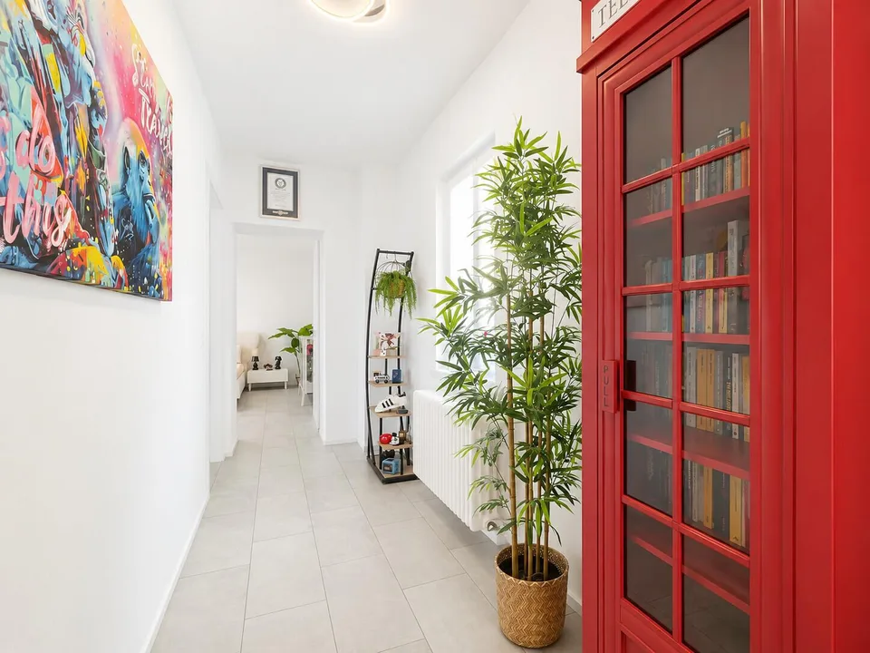 SCHNÄPPCHEN - NEUE UND ELEGANTE 3.5-ZIMMER-WOHNUNG IN MORBIO INFERIORE