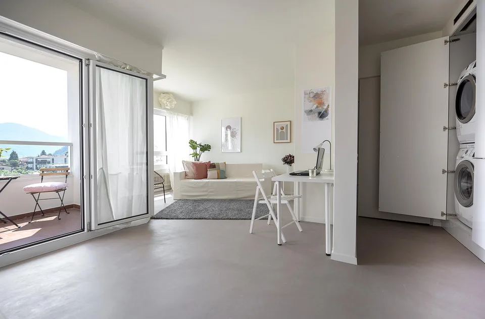 Caslano - Gegenüber dem FLP-Bahnhof - Wir vermieten ein renoviertes Einzimmerapartment