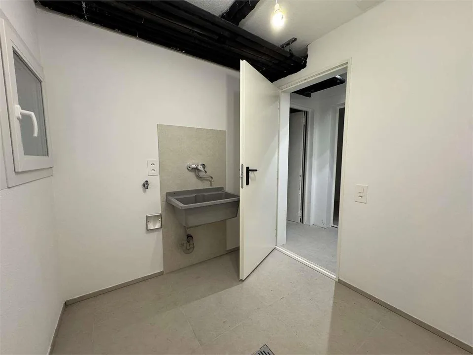 Meravigliosa villa di pregio triplex vista lago di 4.5 locali Brusino – foto 13 di 24