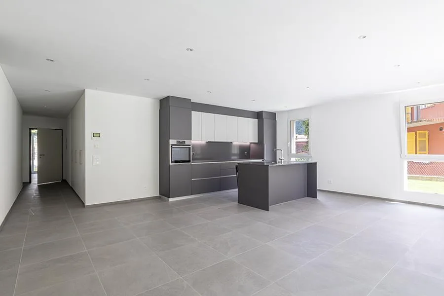 (RENT TO BUY) MODERNO 3.5 LOCALI CON GIARDINO A LUMINO