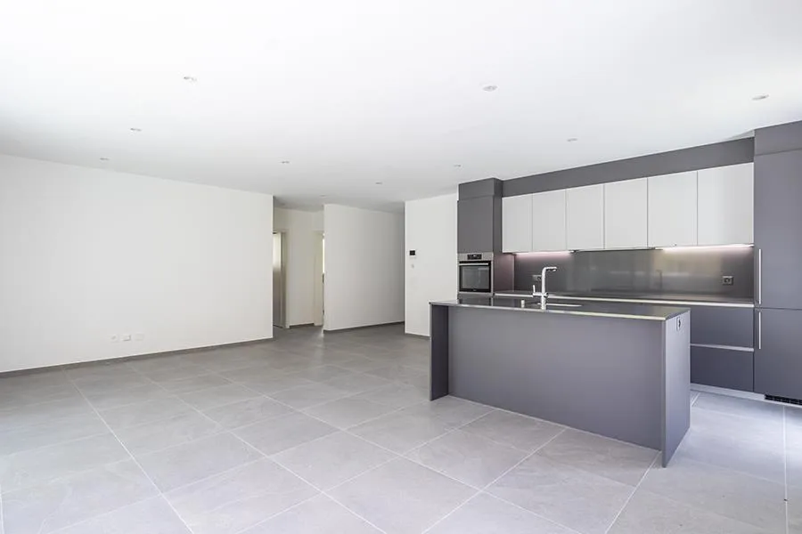 (RENT TO BUY) MODERNO 3.5 LOCALI CON GIARDINO A LUMINO