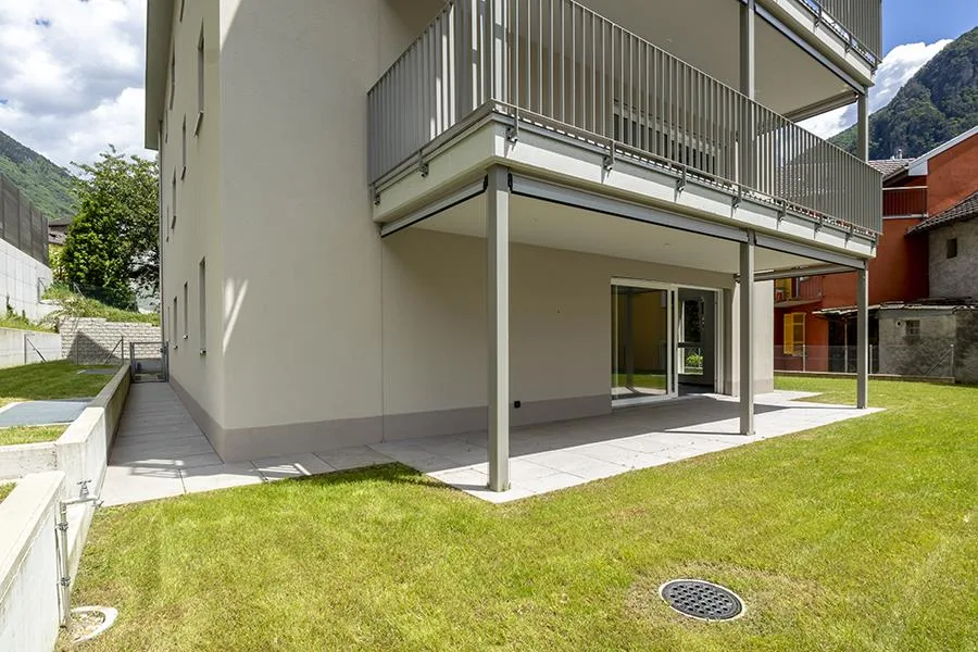 NEUWERTIGES 3.5-ZIMMER-WOHNUNG MIT PRIVATGARTEN IN LUMINO – Foto 10 von 33