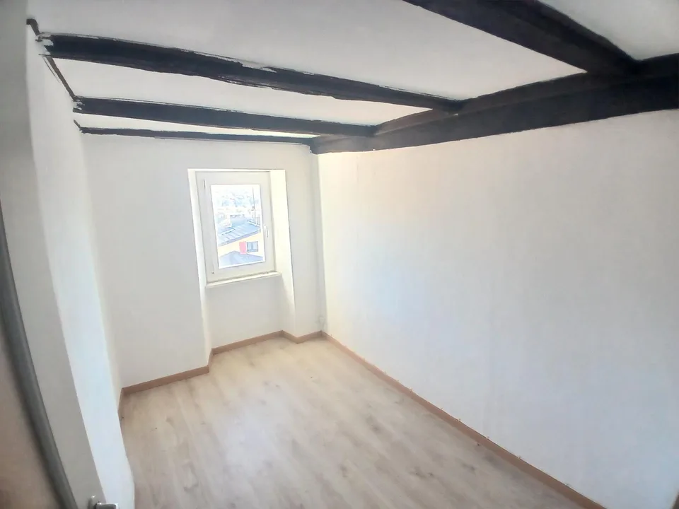 TYPISCHES HAUS MIT 4.5 ZIMMERN IN TESSERETE / BIGORIO