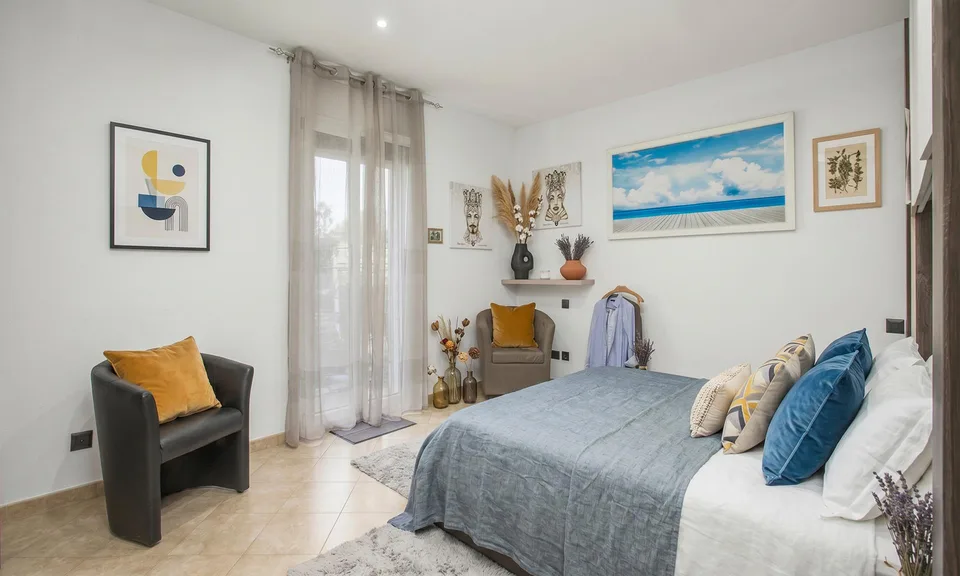 Maison Trifamiliale Exclusive de 8,5 Pièces avec Cave à Melano