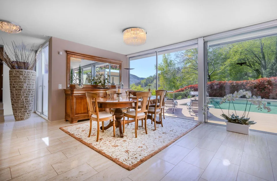 MERAVIGLIOSA VILLA NEL VERDE CON PISCINA VISTA LAGO A CARONA
