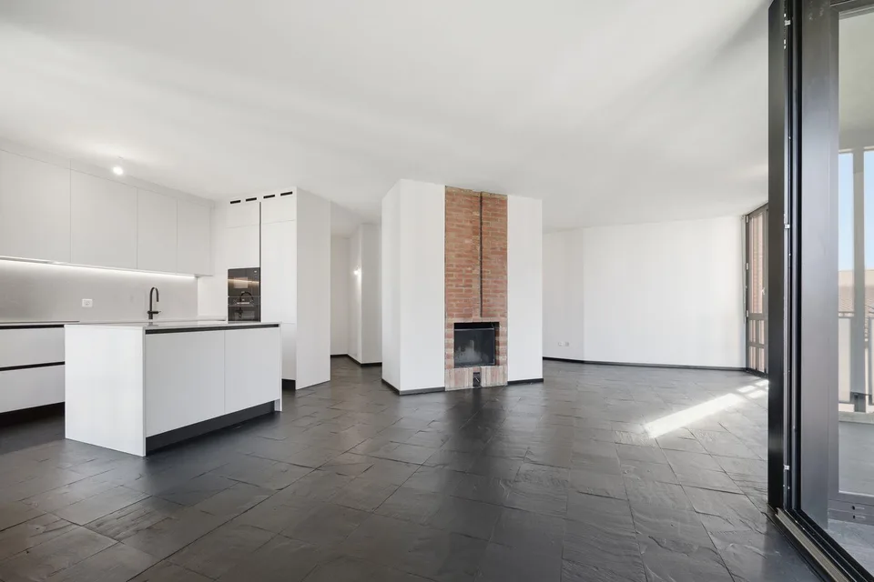 Affittasi 4.5 locali completamente ristrutturato | Elegant Fully Re...