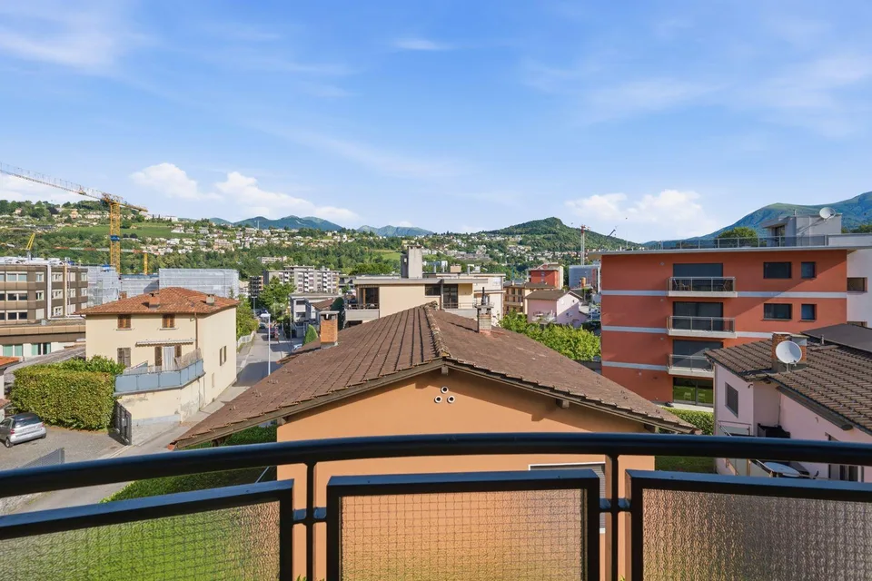 Affittasi 4.5 locali completamente ristrutturato | Elegant Fully Re...