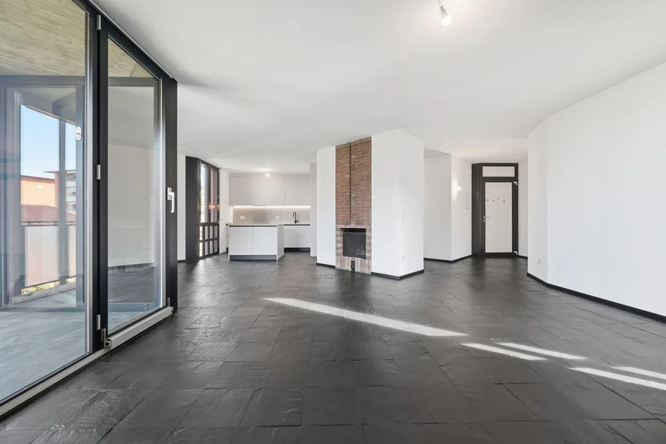 Affittasi 4.5 locali completamente ristrutturato | Elegant Fully Re...