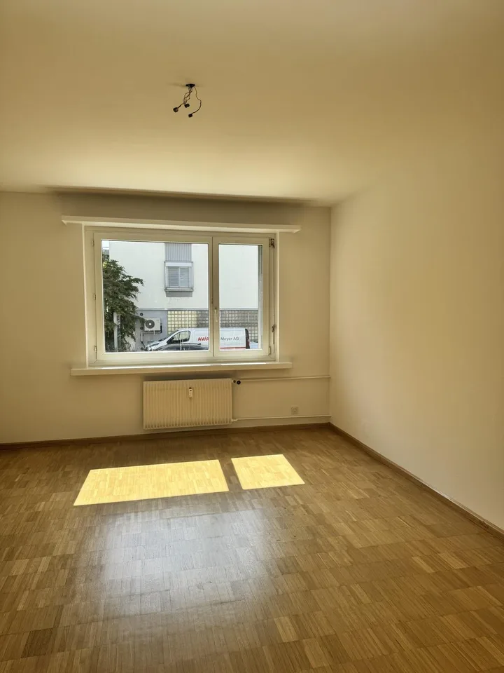 Geräumige 3-Zimmerwohnung im Zentrum von Binningen