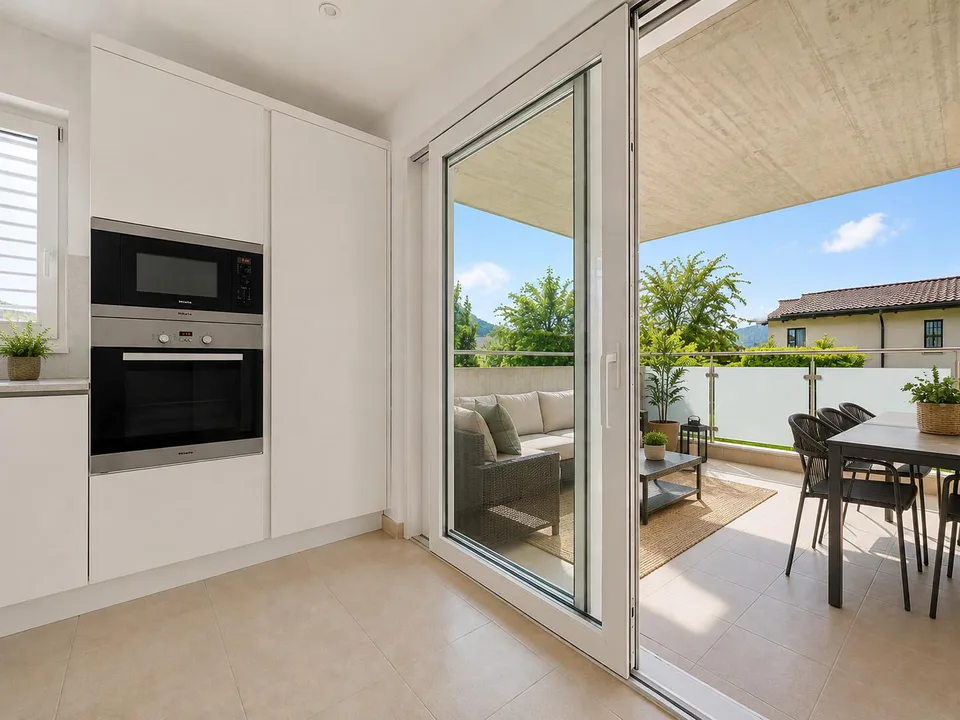 MODERNO E LUMINOSO 3.5 LOCALI CON TERRAZZA A CURIO