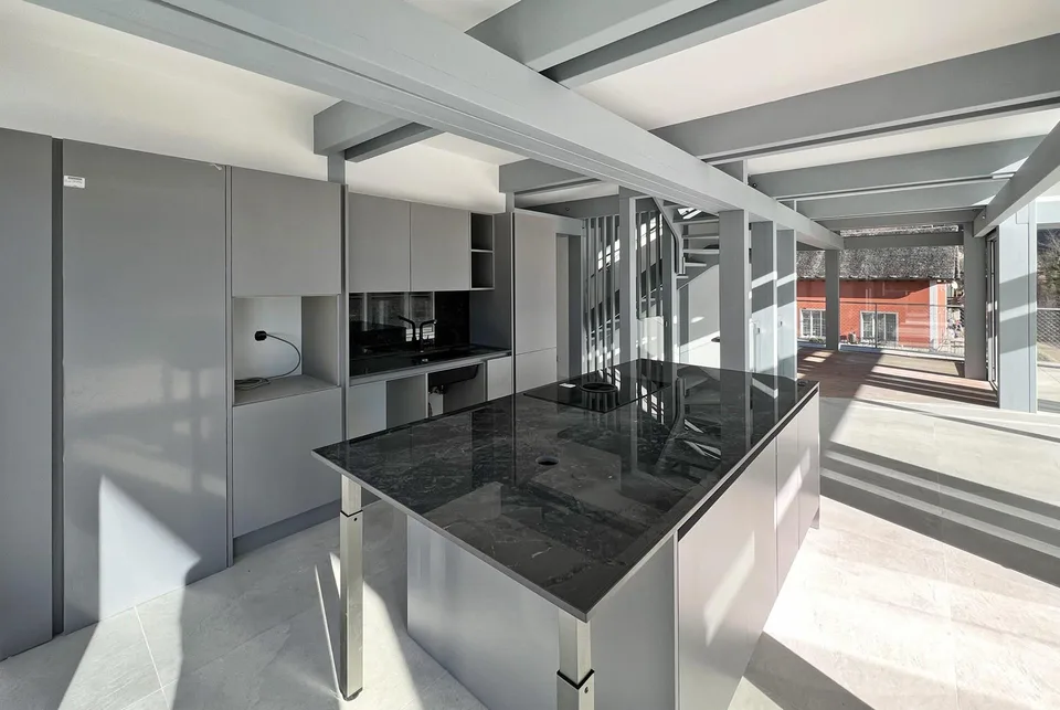 MODERNE VILLA 6.5 MIT PANORAMABLICK IN PONTO VALENTINO