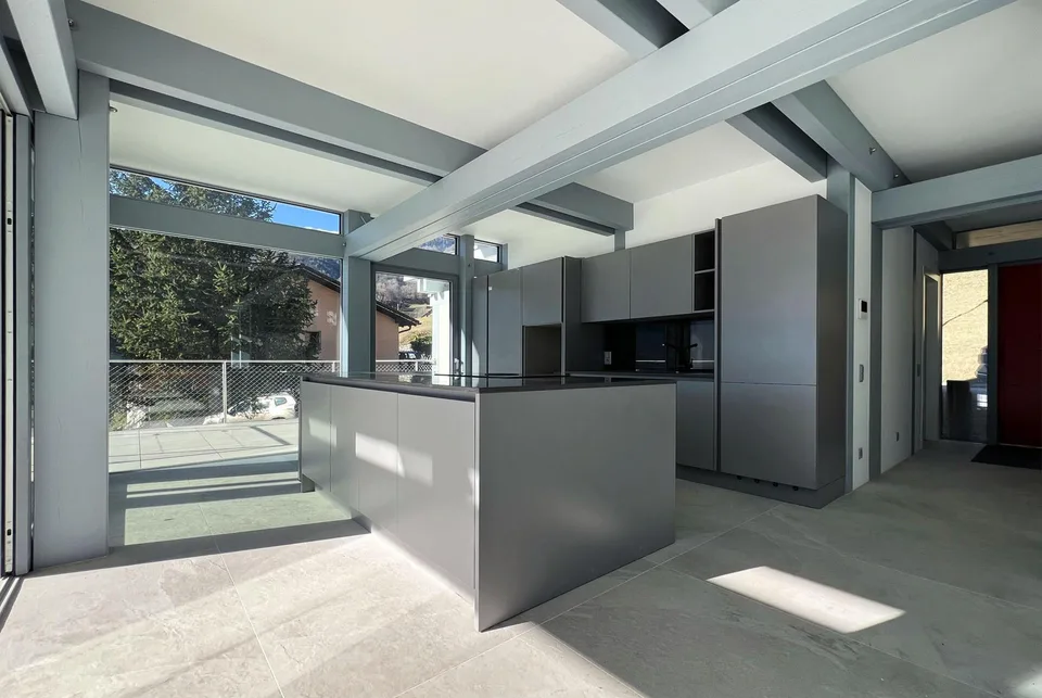 MODERNE VILLA 6.5 MIT PANORAMABLICK IN PONTO VALENTINO