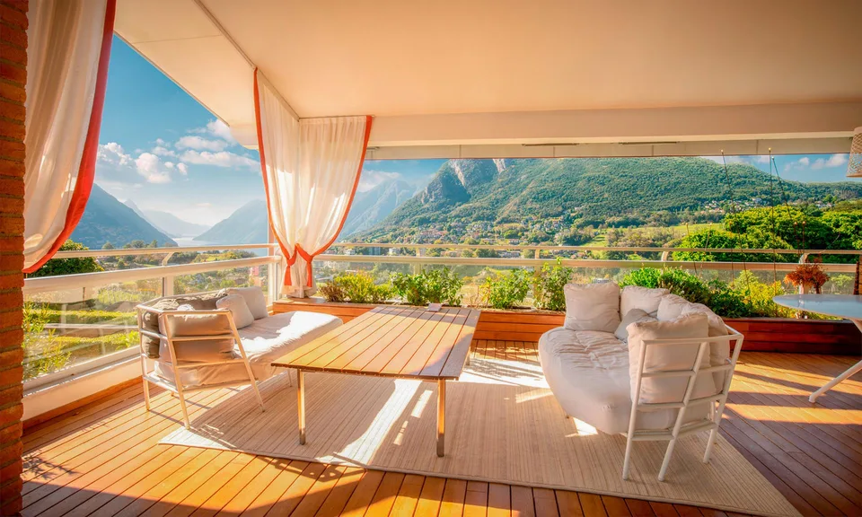LUXURIÖSES PENTHOUSE 7.5 MIT SEEBLICK UND POOL IN MONTAGNOLA