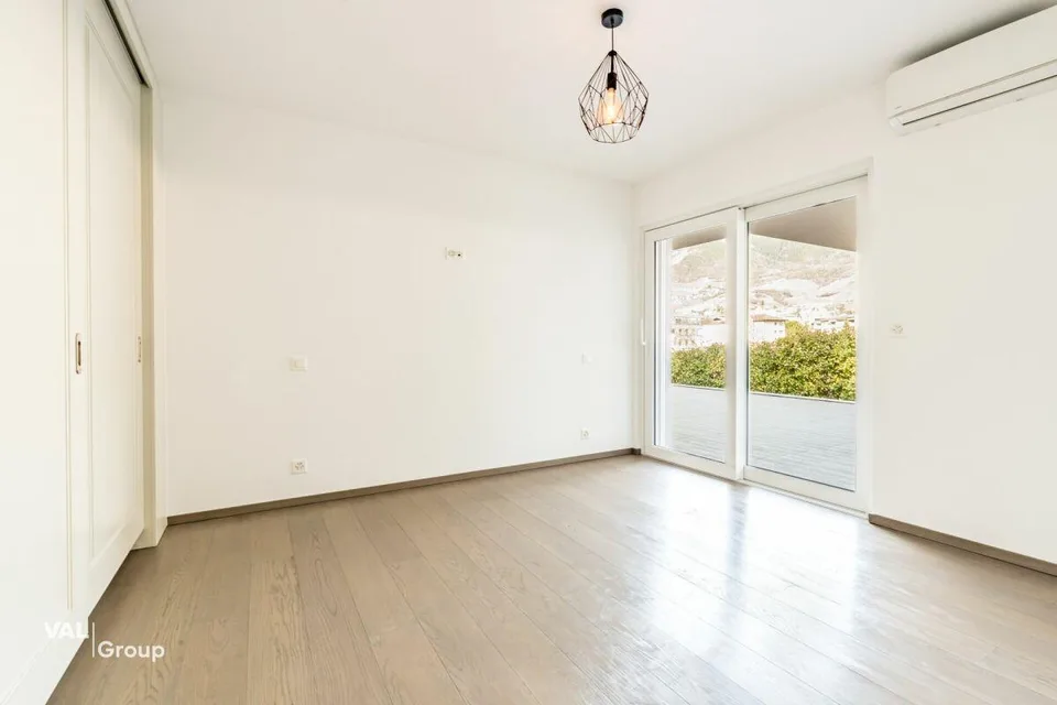 Geräumige Wohnung in einem Zweifamilienhaus – Foto 8 von 13