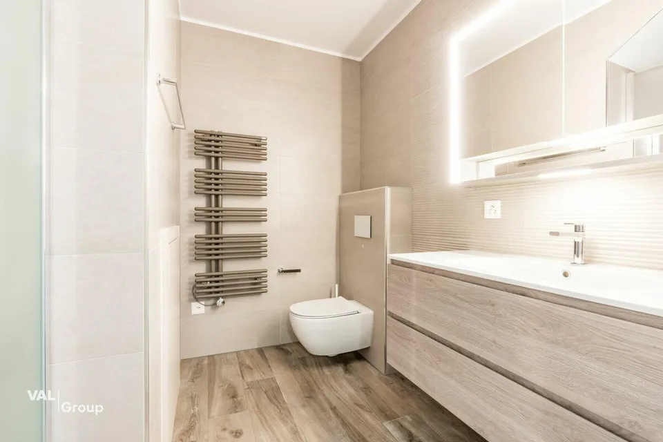 Geräumige Wohnung in einem Zweifamilienhaus – Foto 11 von 13