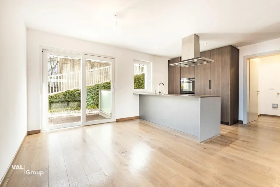 Geräumige Wohnung in einem Zweifamilienhaus