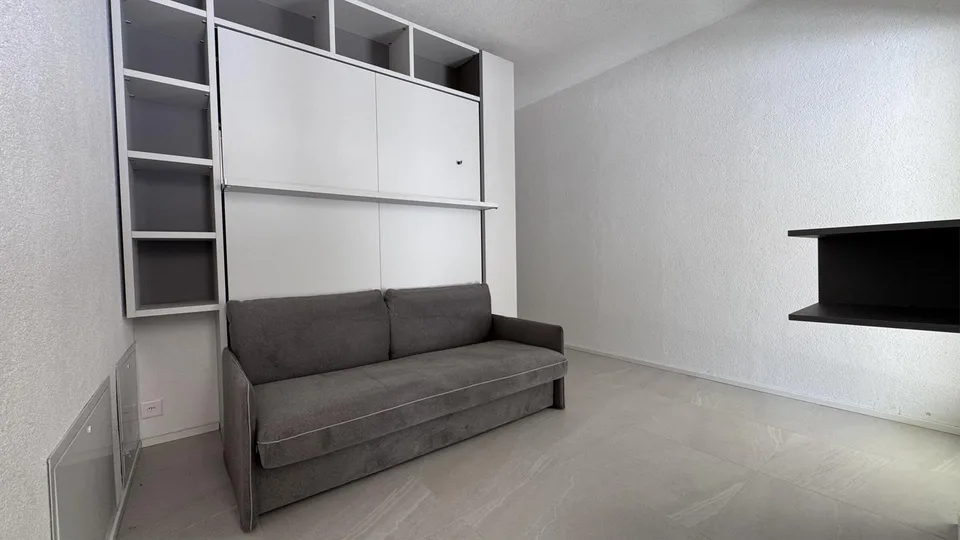 ELEGANT 2.5-ROOM APARTMENT IN THE CENTER OF MENDRISIO