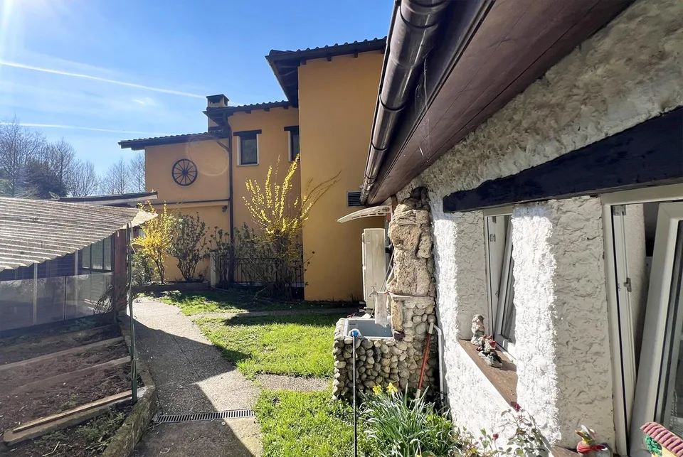 FOR RENT: CHARMING 4.5-ROOM HOUSE WITH PATIO IN CADRO